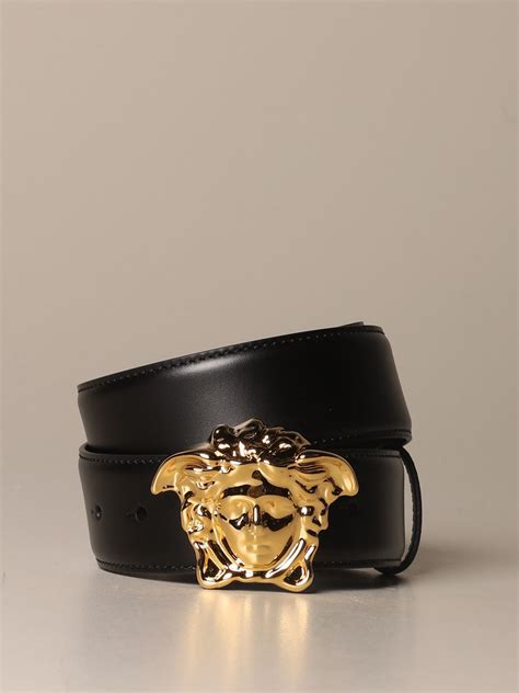 cinturones de versace.